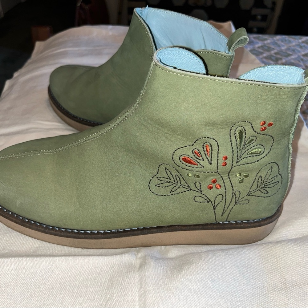 Gudrun Sjoden Embroidered Nubuck Ankle Boots Womens EU Size 41 (9.5/10)